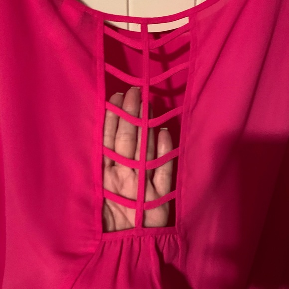 Pink hi-low Torrid top with lattice back - Picture 2 of 4